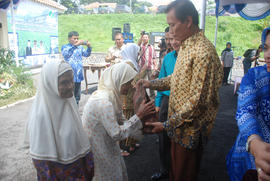 Dokumentasi Peresmian Kegiatan Pembangunan di Wilayah Kecamatan Indihiang Tahung 2011 09