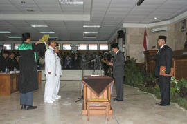 Pelantikan Drs. H. Syarif Hidayat M.Si dan Ir. H. Dede Sudrajat,MP sebagai Wali Kota dan Wakil Wa...