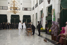 Dokumentasi Pelantikan Drs. H. Budi Budiman dan Drs. H. Muhammad Yusuf sebagai Wali Kota dan Waki...
