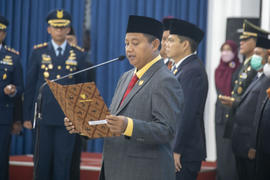 Dokumentasi Pelantikan PJ Wali Kota Tasikmalaya DR. Cheka Virgowansyah, S.S.TP., ME oleh Wakil Gu...