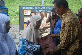 Dokumentasi Peresmian Kegiatan Pembangunan di Wilayah Kecamatan Indihiang Tahung 2011 08