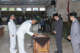 Pelantikan Drs. H. Syarif Hidayat M.Si dan Ir. H. Dede Sudrajat,MP sebagai Wali Kota dan Wakil Wa...